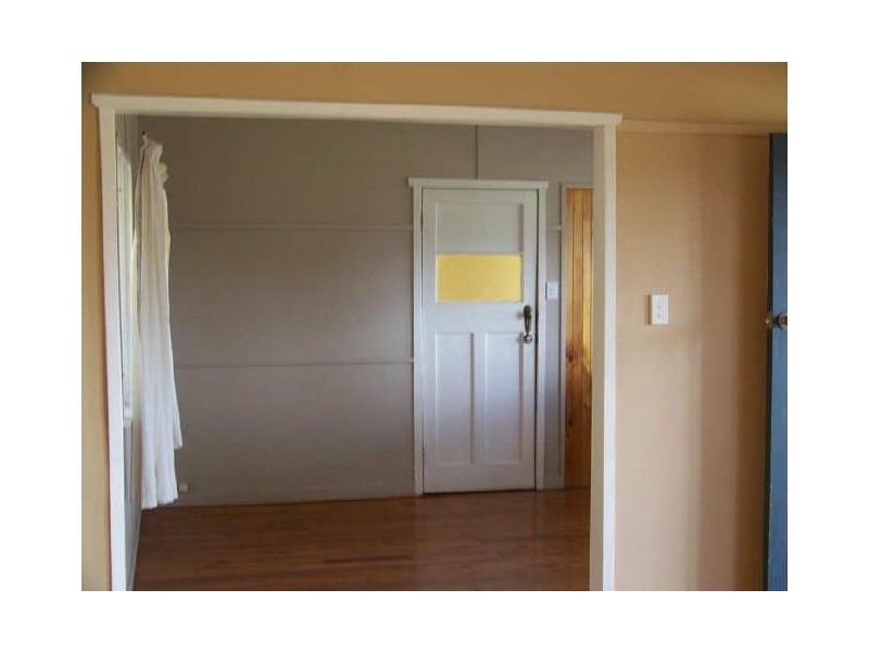 30 Tukkeri Street, Macleay Island QLD 4184