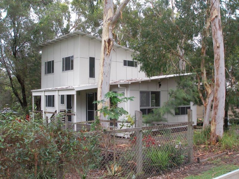 20 Tingara Street, Macleay Island QLD 4184