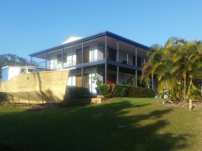 25 Basket Beach Road, Russell Island QLD 4184