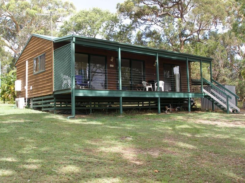 15 Coast Road, Macleay Island QLD 4184
