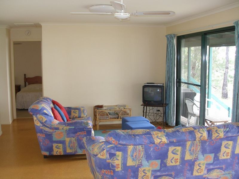 15 Coast Road, Macleay Island QLD 4184