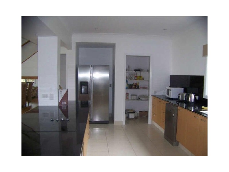 2 Lovell, Lamb Island QLD 4184