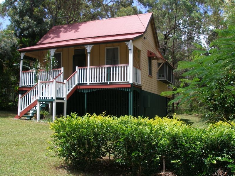 12 Kooberry, Macleay Island QLD 4184