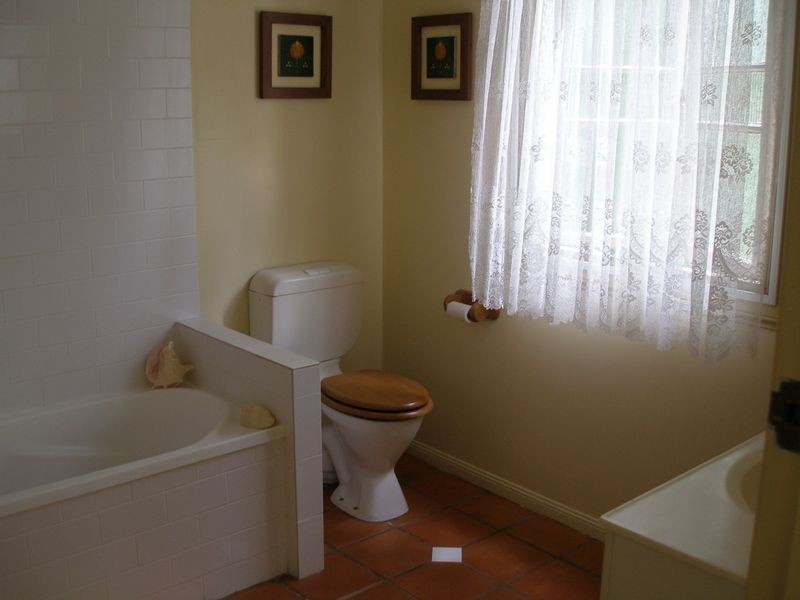 12 Kooberry, Macleay Island QLD 4184