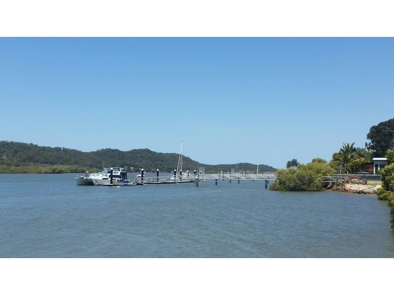 34 Wentworth Parade, Russell Island QLD 4184