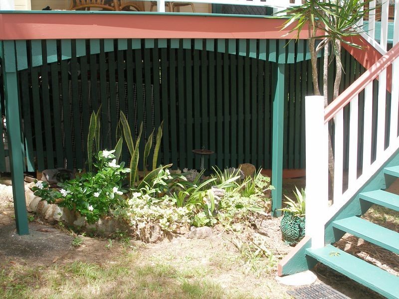 21 Leonie Crescent, Lamb Island QLD 4184
