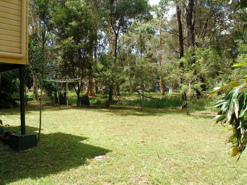 21 Leonie Crescent, Lamb Island QLD 4184