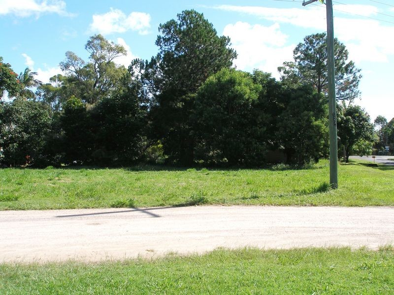 34 Hamilton Pde, Macleay Island QLD 4184