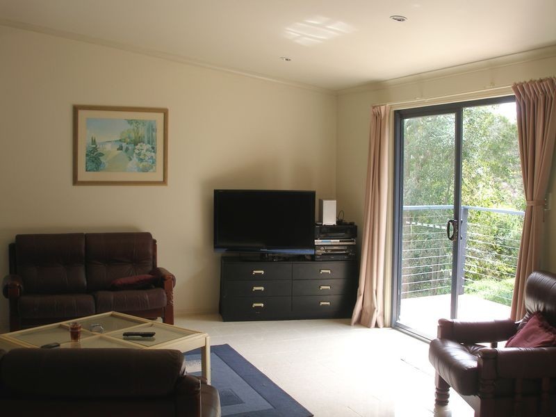 11 Jane Street, Macleay Island QLD 4184