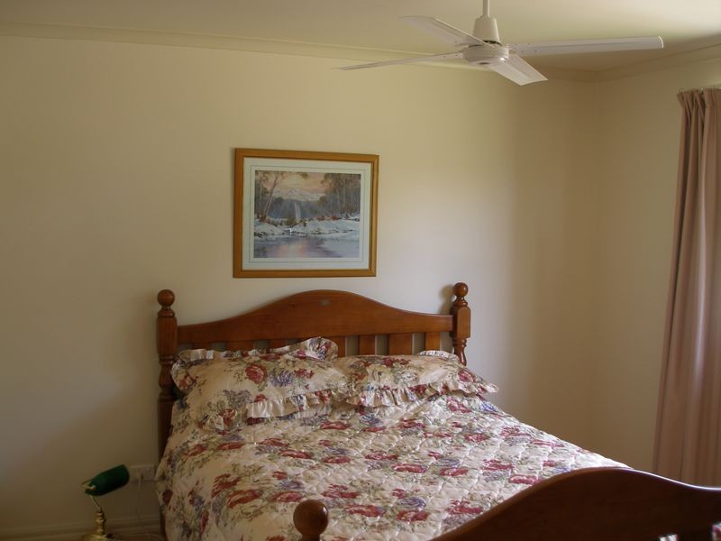 11 Jane Street, Macleay Island QLD 4184