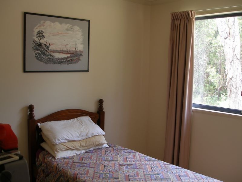 11 Jane Street, Macleay Island QLD 4184