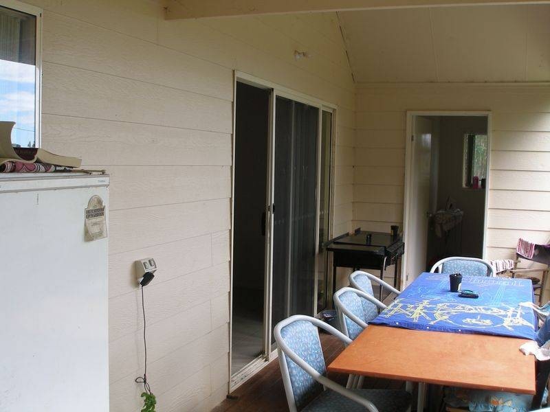17 Cooee Crescent, Macleay Island QLD 4184