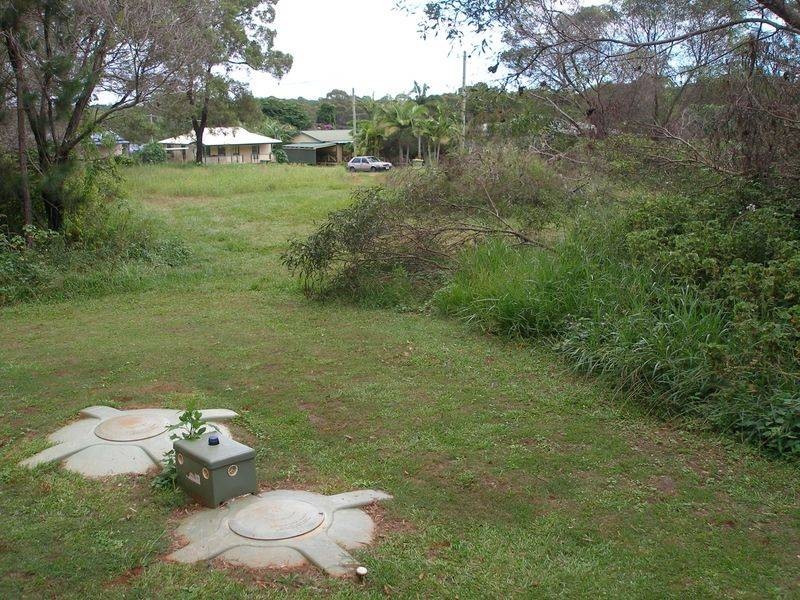 17 Cooee Crescent, Macleay Island QLD 4184