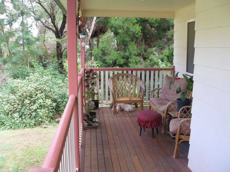 17 Cooee Crescent, Macleay Island QLD 4184