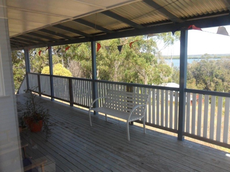 1 Binalong Street, Russell Island QLD 4184