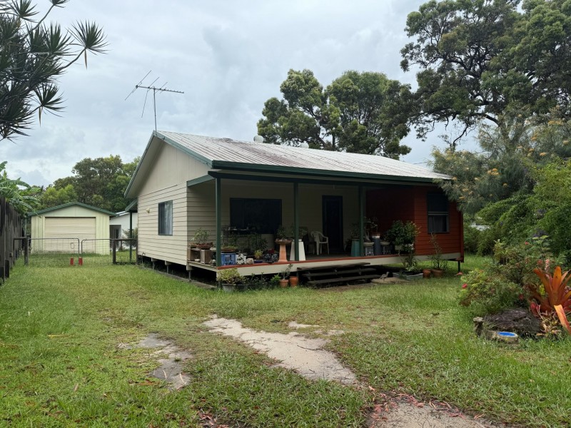 4 Orana Street, Macleay Island QLD 4184