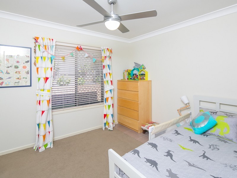 26 Poynter Street, Redland Bay QLD 4165