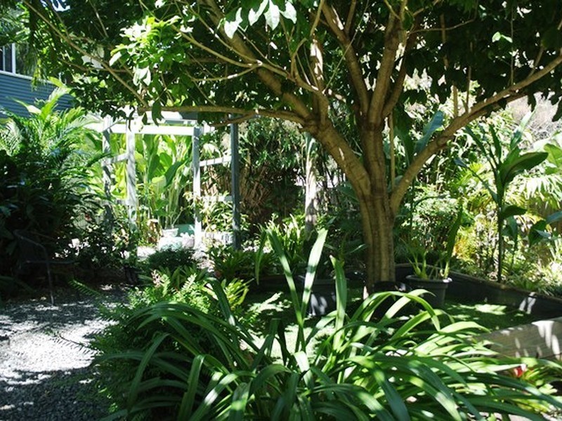 17 Michael Street, Macleay Island QLD 4184