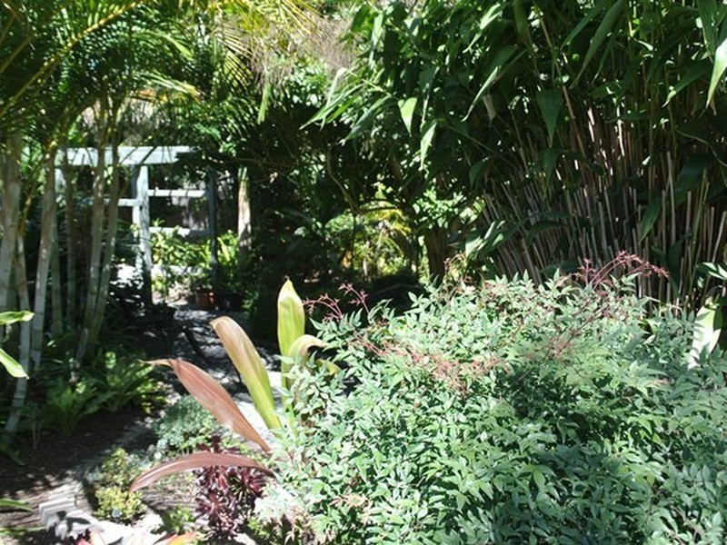 17 Michael Street, Macleay Island QLD 4184