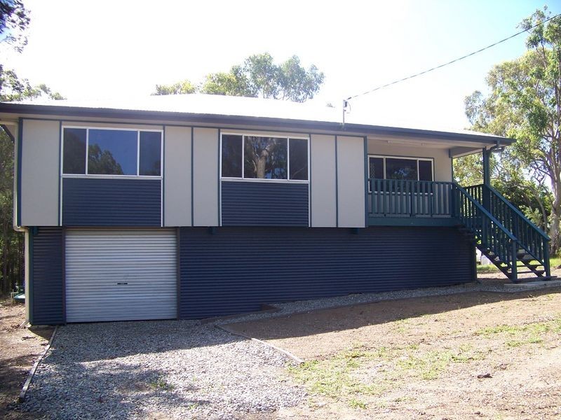 15 Rhodes, Macleay Island QLD 4184