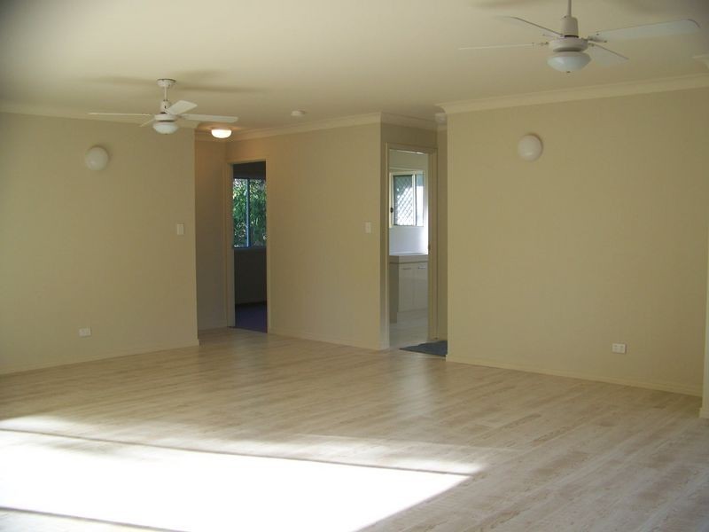 15 Rhodes, Macleay Island QLD 4184