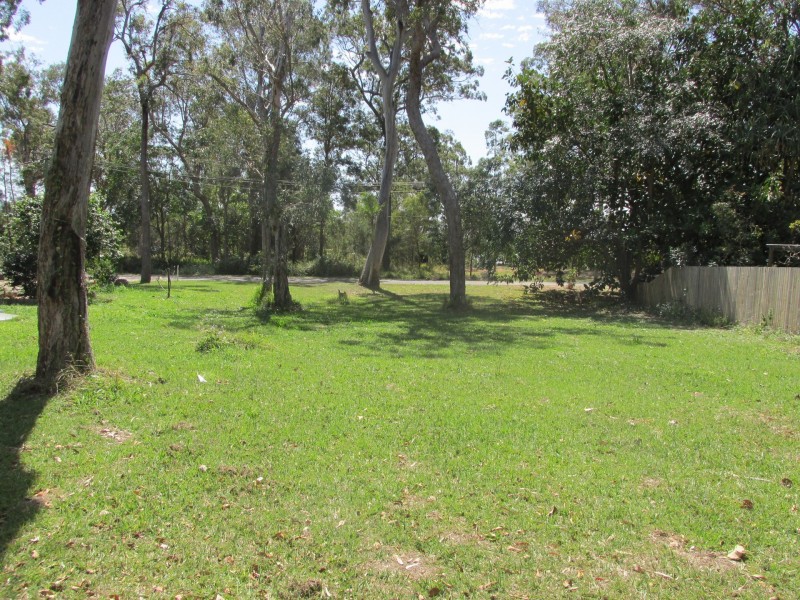 26 Blue Bay Crescent, Macleay Island QLD 4184