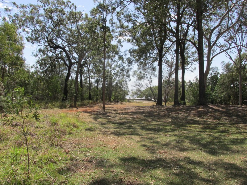 26 Blue Bay Crescent, Macleay Island QLD 4184