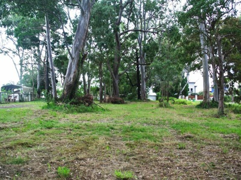 16 Rio Street, Macleay Island QLD 4184