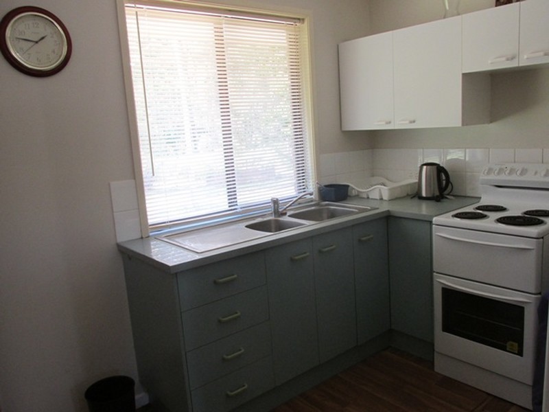 8 Columbia Street, Macleay Island QLD 4184