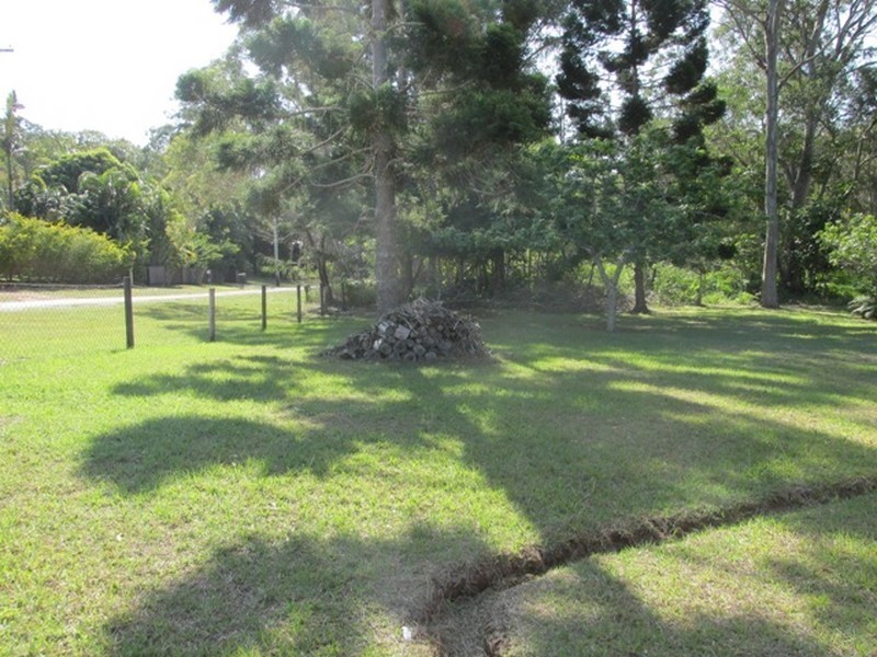 8 Columbia Street, Macleay Island QLD 4184