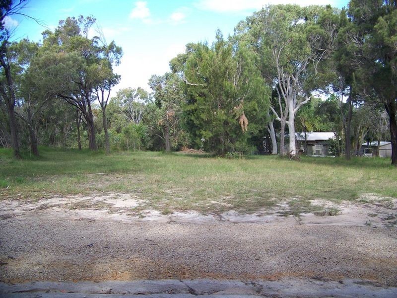 32-34 Wake street, Macleay Island QLD 4184