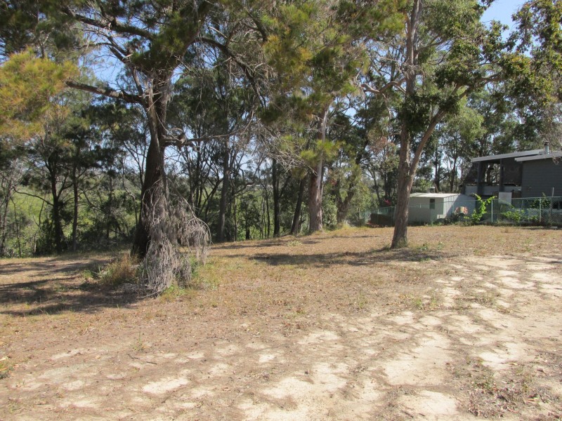 6 Calm Waters Crescent, Macleay Island QLD 4184