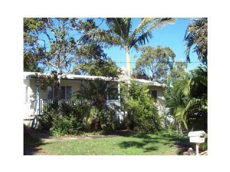38 Florence, Macleay Island QLD 4184