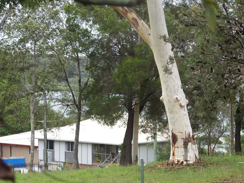 38 Florence, Macleay Island QLD 4184