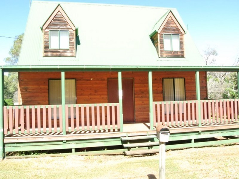 17 Jordan St, Macleay Island QLD 4184