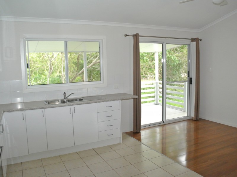 5 Michael Street, Macleay Island QLD 4184