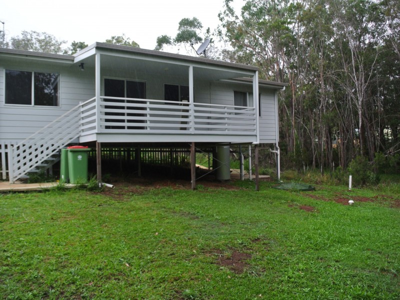 5 Michael Street, Macleay Island QLD 4184