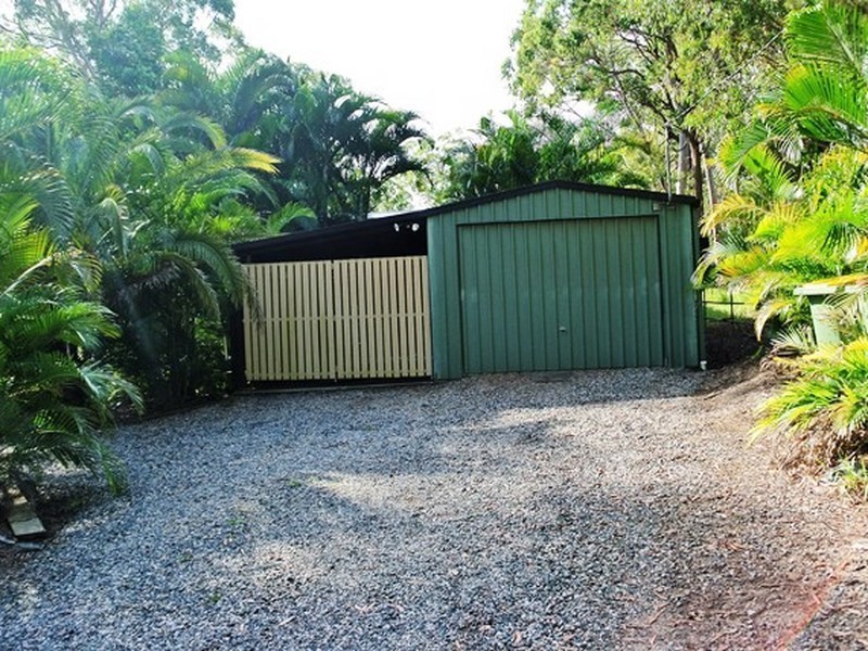 9 Aruma St, Macleay Island QLD 4184