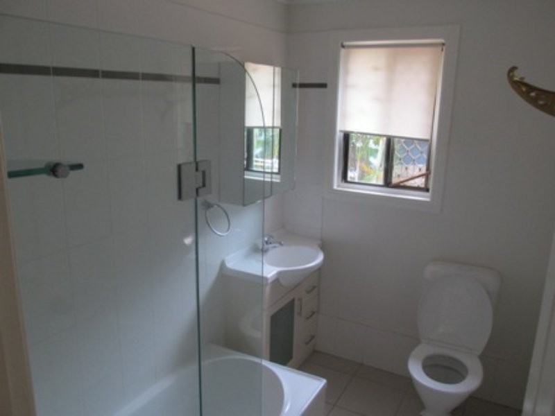 9 Aruma St, Macleay Island QLD 4184