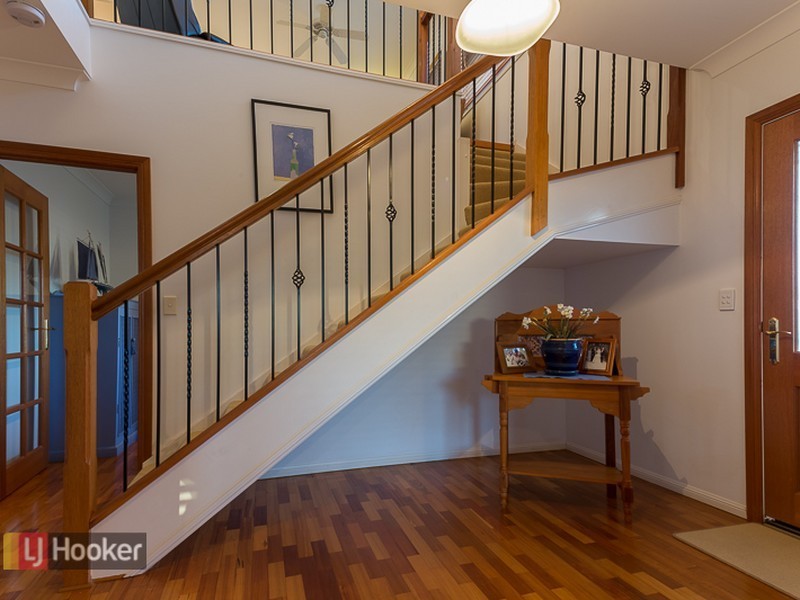 28 The Rampart, Redland Bay QLD 4165