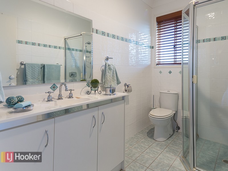 28 The Rampart, Redland Bay QLD 4165