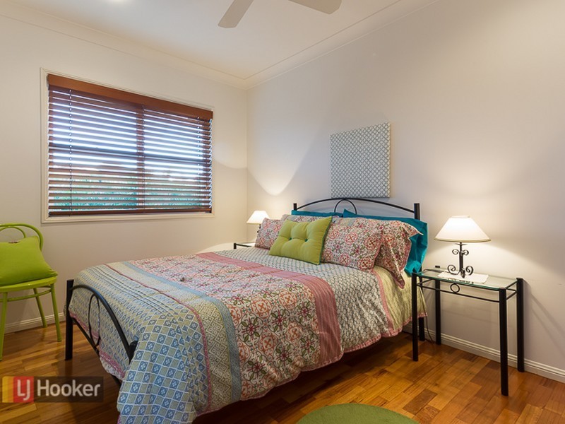 28 The Rampart, Redland Bay QLD 4165