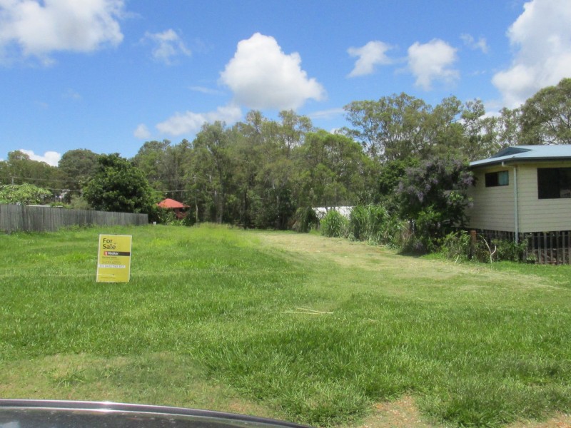 12 Eastbourne Terrace, Macleay Island QLD 4184