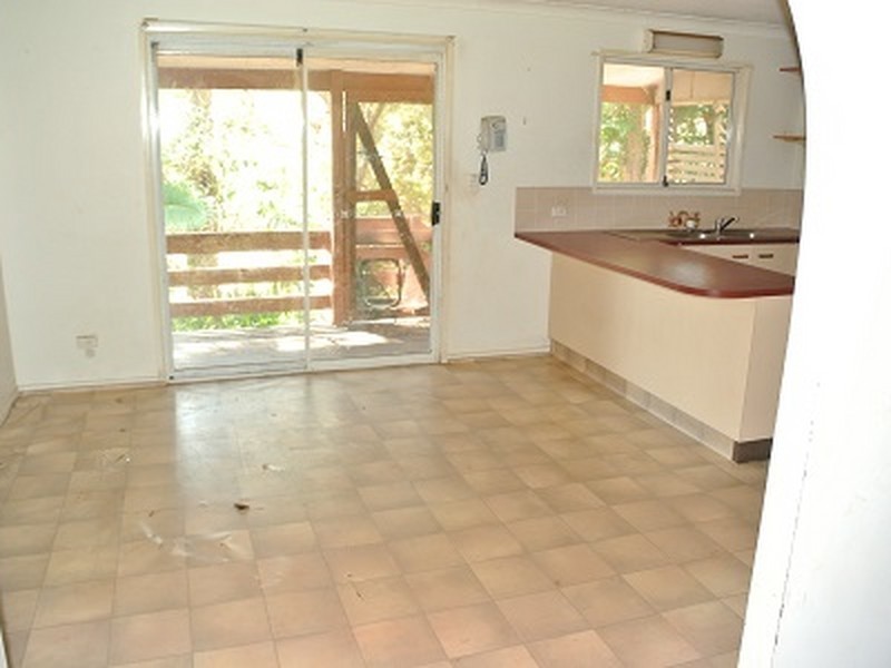 33 Halcyon Street, Lamb Island QLD 4184