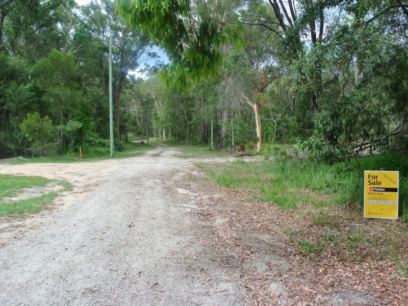 12 Dinjerra Street, Macleay Island QLD 4184