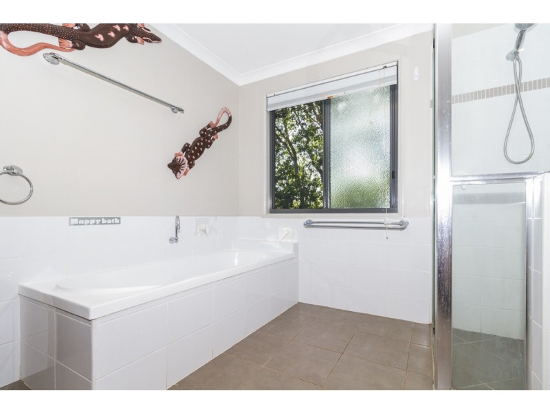 9 Kings Road, Russell Island QLD 4184