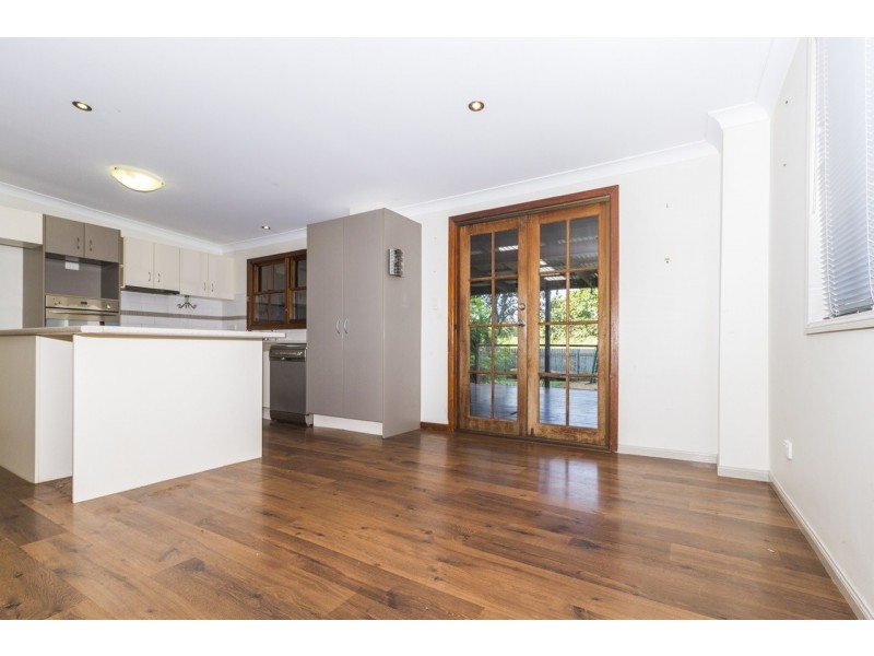 9 Kings Road, Russell Island QLD 4184