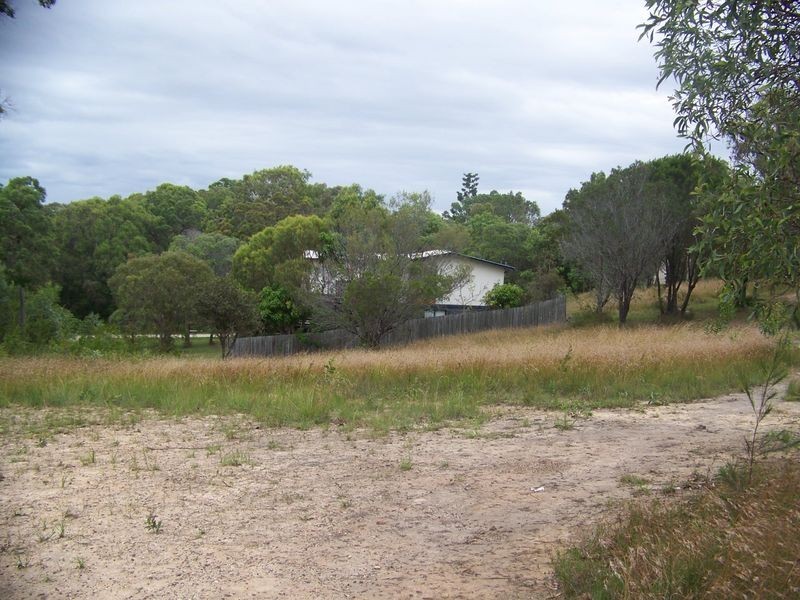 46 Eastbourne Tce, Macleay Island QLD 4184