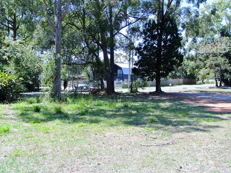 189 High Central Road, Macleay Island QLD 4184