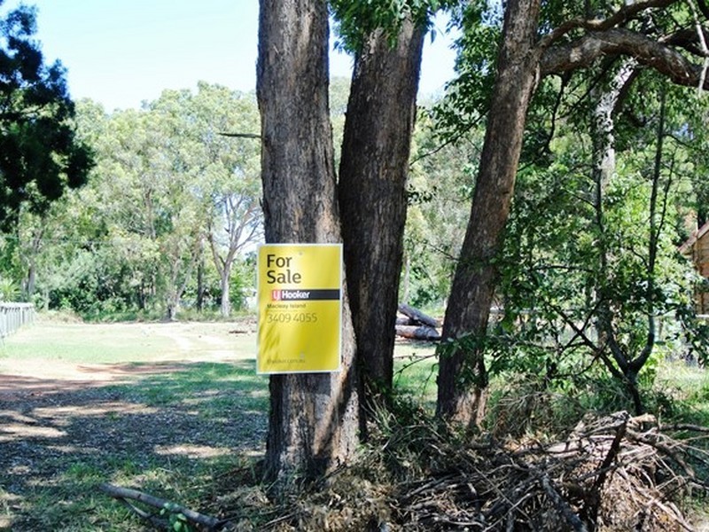 189 High Central Road, Macleay Island QLD 4184